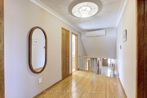 Photo 14 at 11 Ranwood Drive, Pelmo Park W4, Toronto