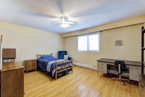 Photo 18 at 11 Ranwood Drive, Pelmo Park W4, Toronto