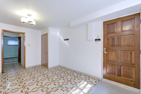 Photo 32 at 11 Ranwood Drive, Pelmo Park W4, Toronto