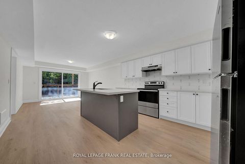 Photo 2 at 327 Anderson Avenue, McLaughlin, Oshawa