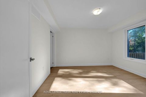 Photo 9 at 327 Anderson Avenue, McLaughlin, Oshawa