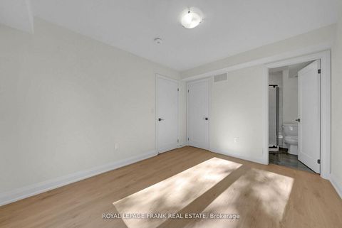 Photo 10 at 327 Anderson Avenue, McLaughlin, Oshawa