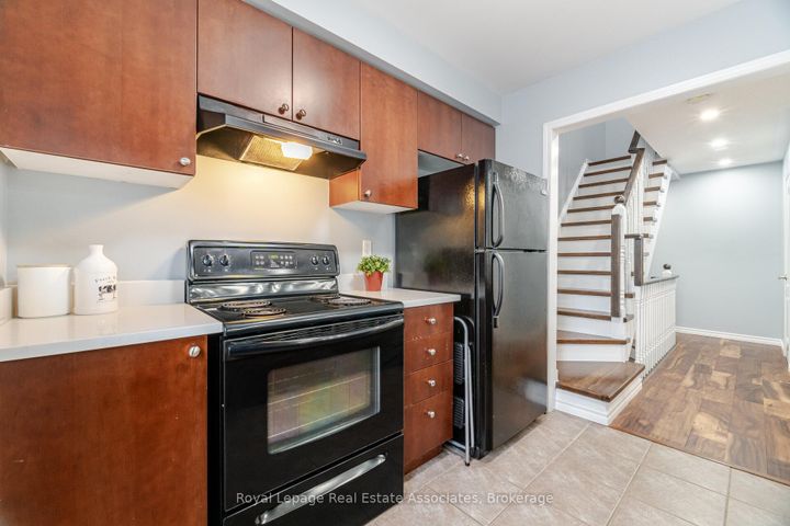 Photo 17 at 932 Burgess Gardens, CO Coates, Milton