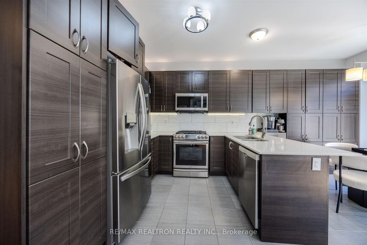 Photo 16 at 532 Mcgregor Farm Trail, Glenway Estates, Newmarket