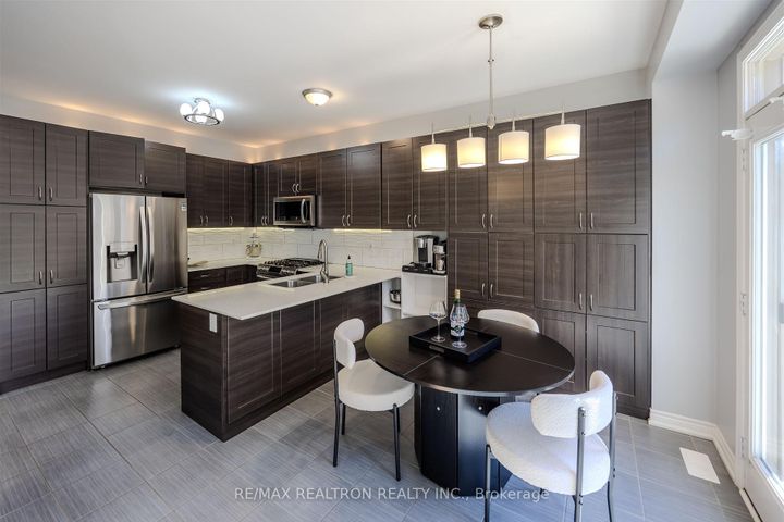 Photo 17 at 532 Mcgregor Farm Trail, Glenway Estates, Newmarket