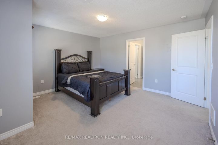 Photo 27 at 532 Mcgregor Farm Trail, Glenway Estates, Newmarket