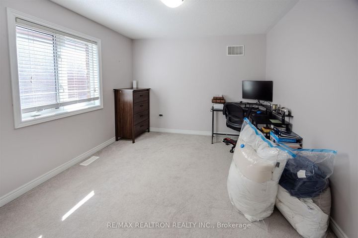 Photo 28 at 532 Mcgregor Farm Trail, Glenway Estates, Newmarket