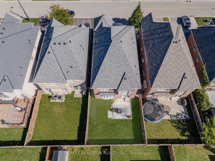 Photo 45 at 532 Mcgregor Farm Trail, Glenway Estates, Newmarket