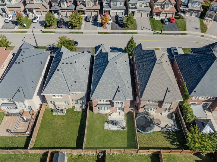 Photo 48 at 532 Mcgregor Farm Trail, Glenway Estates, Newmarket