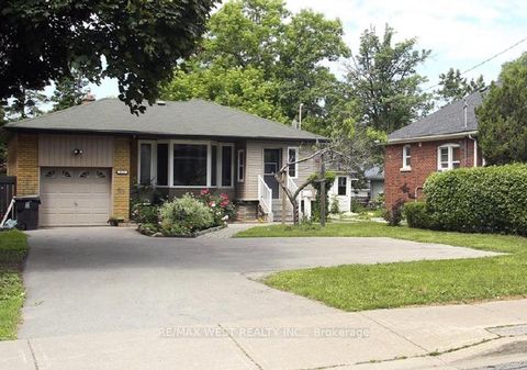 Photo 0 at 812 Kennedy Road, Ionview, Toronto