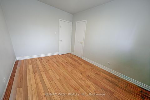 Photo 10 at 812 Kennedy Road, Ionview, Toronto