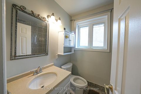 Photo 13 at 812 Kennedy Road, Ionview, Toronto