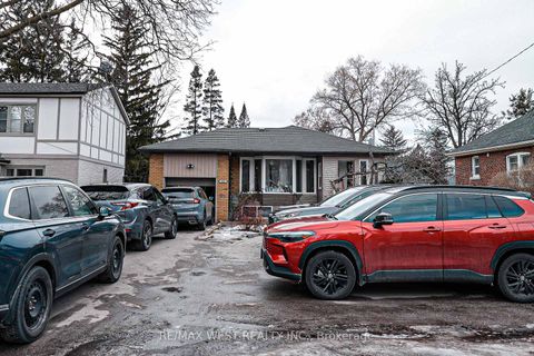 Photo 23 at 812 Kennedy Road, Ionview, Toronto