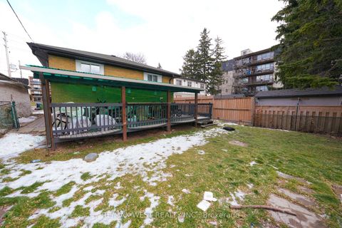 Photo 26 at 812 Kennedy Road, Ionview, Toronto