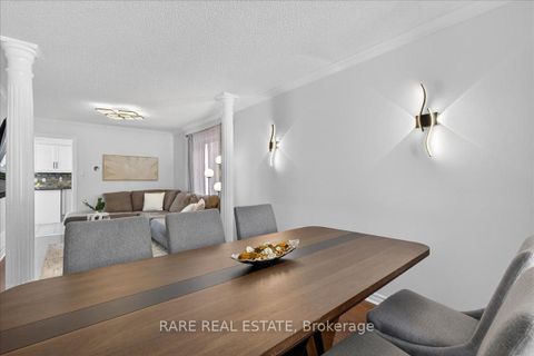 Photo 7 at 28 Hawkins Drive, Ardagh, Barrie