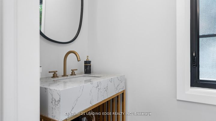 Photo 4 at 197 Glen Oak Drive, WO West, Oakville