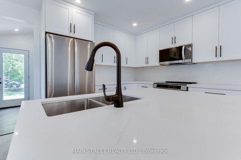 Photo 3 at 353 Pasadena Drive, Keswick South, Georgina