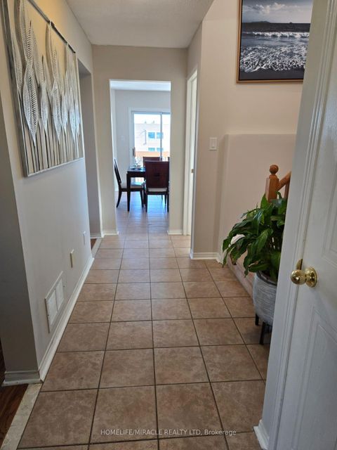 Photo 8 at 29 Nicholson Drive, Ardagh, Barrie