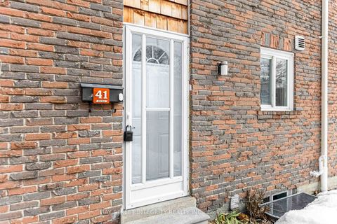 Photo 1 at 41 Elsa Vine Way, Bayview Village, Toronto