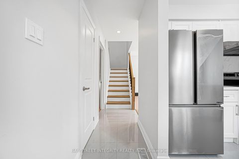 Photo 4 at 41 Elsa Vine Way, Bayview Village, Toronto