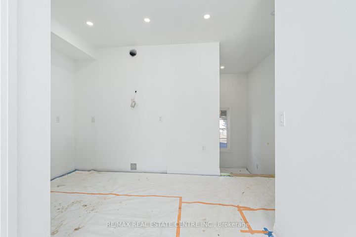 Photo 7 at 19 James Street, Georgetown, Halton Hills