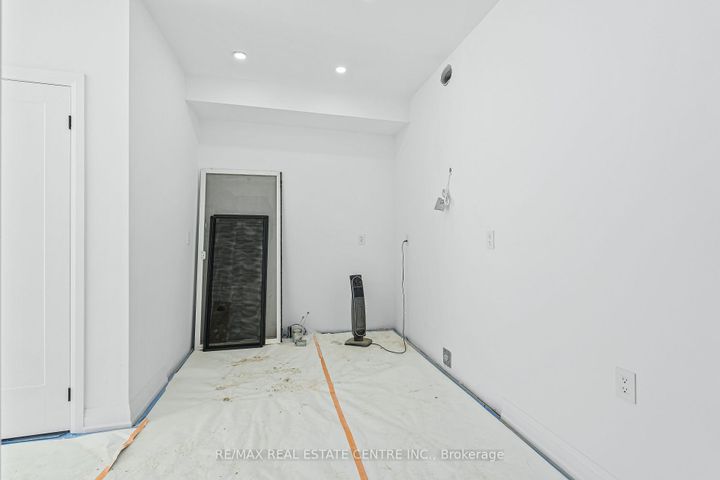 Photo 9 at 19 James Street, Georgetown, Halton Hills