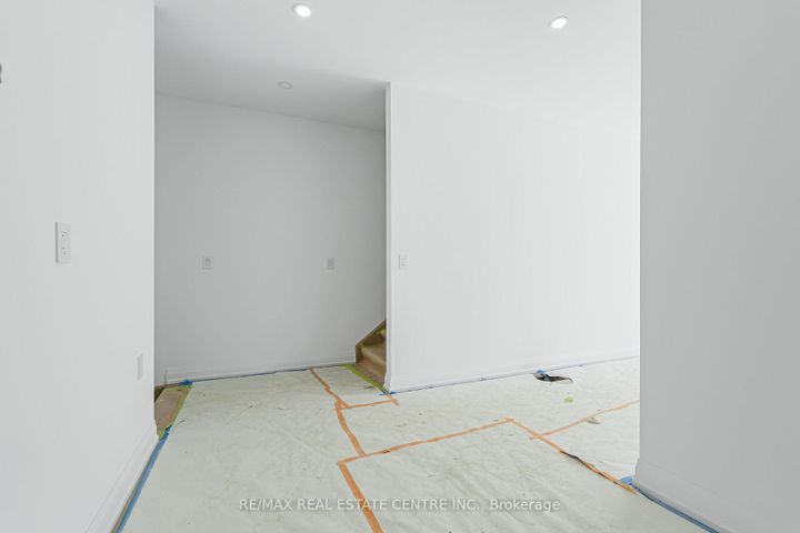 Photo 10 at 19 James Street, Georgetown, Halton Hills