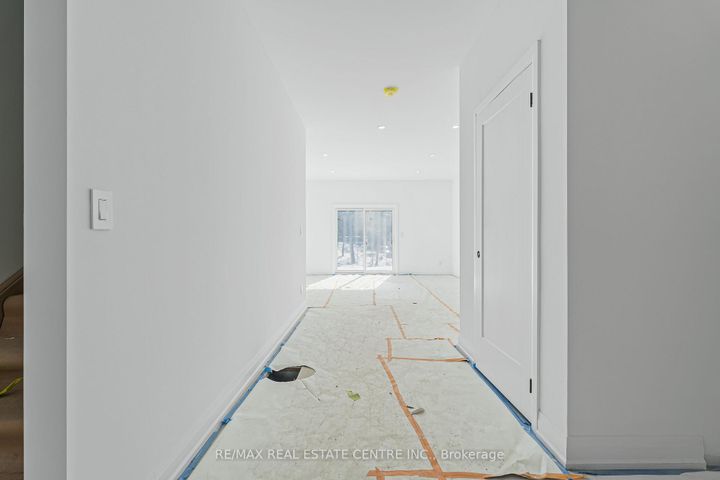 Photo 11 at 19 James Street, Georgetown, Halton Hills