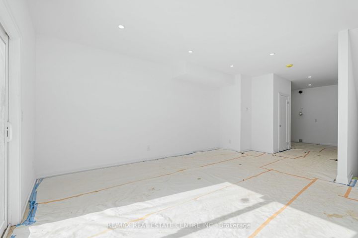 Photo 14 at 19 James Street, Georgetown, Halton Hills