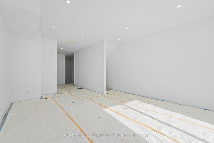 Photo 15 at 19 James Street, Georgetown, Halton Hills