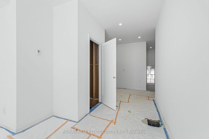 Photo 16 at 19 James Street, Georgetown, Halton Hills