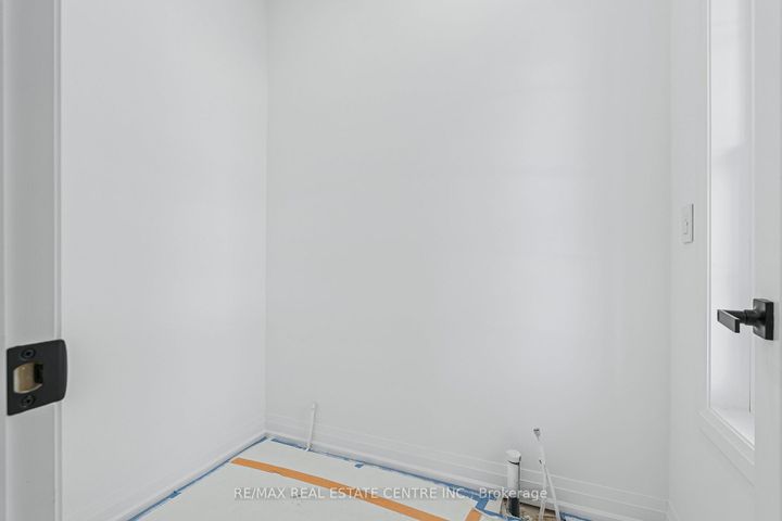 Photo 17 at 19 James Street, Georgetown, Halton Hills