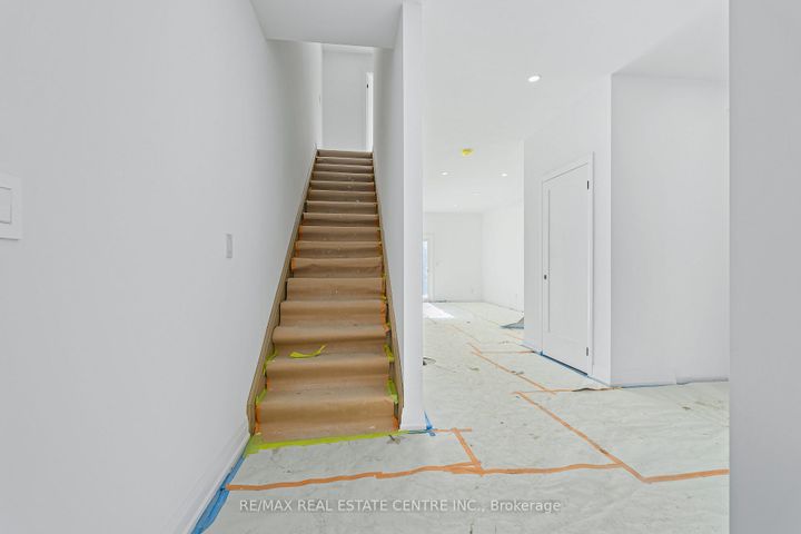 Photo 19 at 19 James Street, Georgetown, Halton Hills