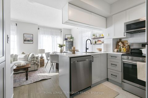 Photo 4 at 759 - 5 Everson Drive, Willowdale East, Toronto