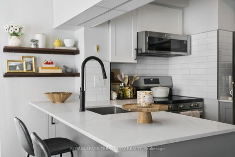 Photo 7 at 759 - 5 Everson Drive, Willowdale East, Toronto