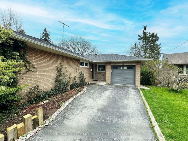 Photo 0 at 42 Millgate Crescent, Bayview Village, Toronto