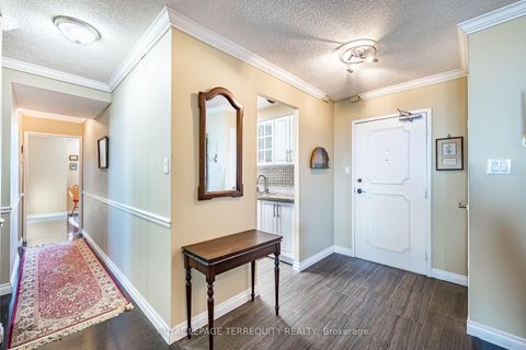 Photo 4 at 1907 - 812 Burnhamthorpe Road, Markland Wood, Toronto