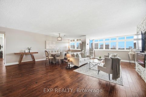 Photo 1 at 607 - 3131 Bridletowne Circle, L'Amoreaux, Toronto