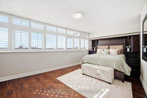 Photo 19 at 607 - 3131 Bridletowne Circle, L'Amoreaux, Toronto