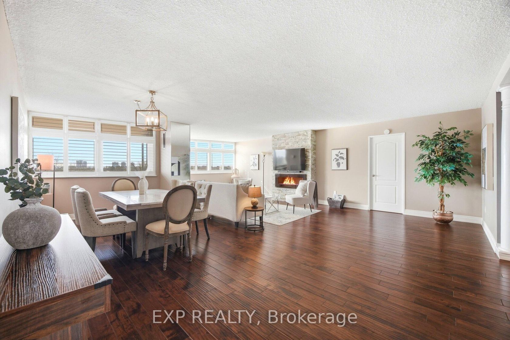 607 - 3131 Bridletowne Circle, L'Amoreaux, Toronto 