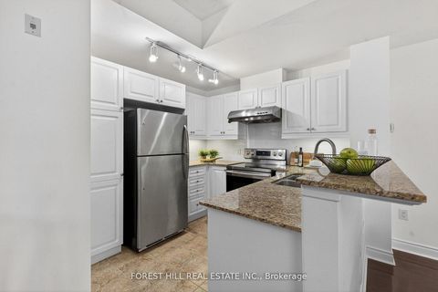 Photo 8 at 17 - 8 Brighton Place, Yorkhill, Vaughan