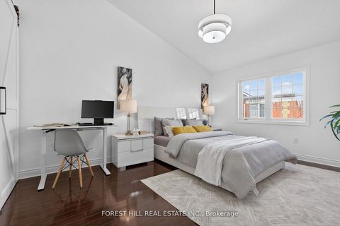 Photo 10 at 17 - 8 Brighton Place, Yorkhill, Vaughan