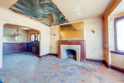 Photo 3 at 85 Kings Park Boulevard, East York, Toronto