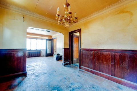 Photo 9 at 85 Kings Park Boulevard, East York, Toronto