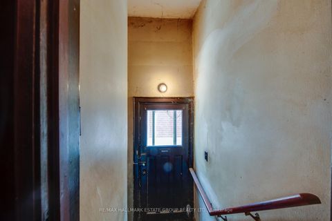 Photo 13 at 85 Kings Park Boulevard, East York, Toronto