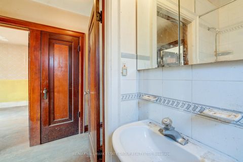 Photo 15 at 85 Kings Park Boulevard, East York, Toronto