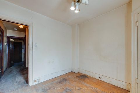 Photo 17 at 85 Kings Park Boulevard, East York, Toronto