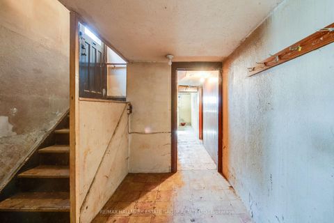 Photo 26 at 85 Kings Park Boulevard, East York, Toronto