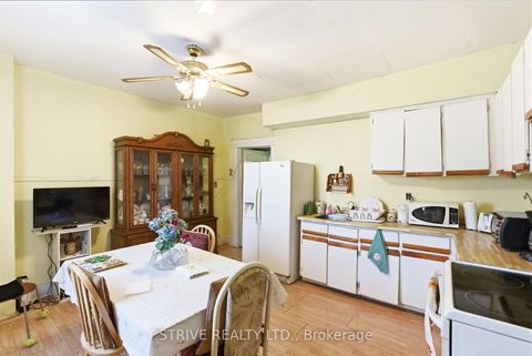 Photo 13 at 747 Gladstone Avenue, Junction, Toronto