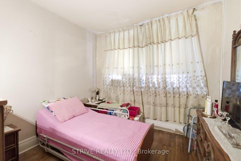 Photo 19 at 747 Gladstone Avenue, Junction, Toronto